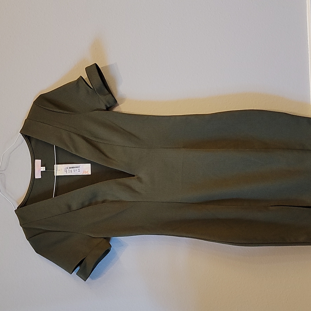 Dress - Picture 5 of 7